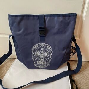 Modelo soft cooler holds 12 bottles new